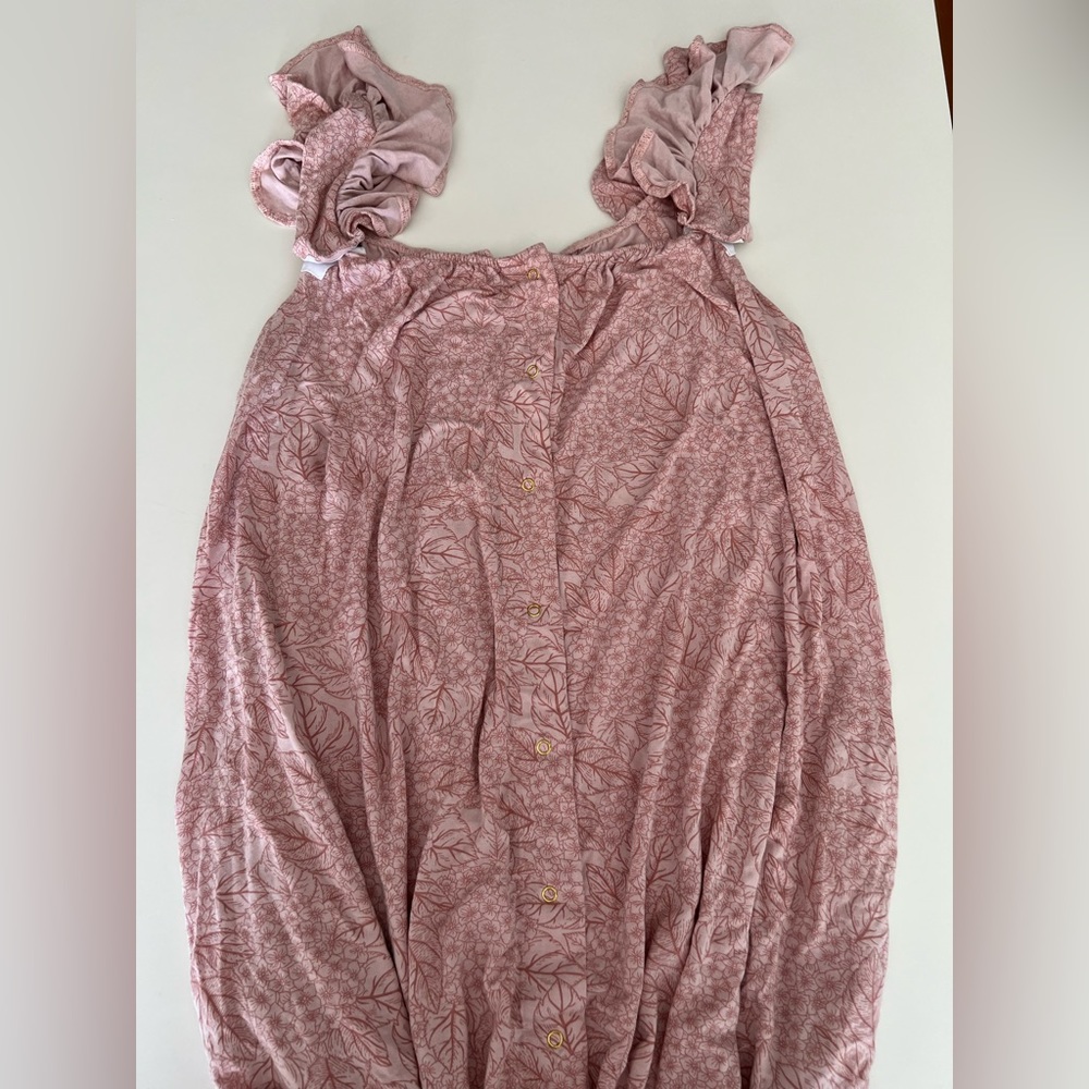 Kindred Bravery maternity birthing gown FLAW